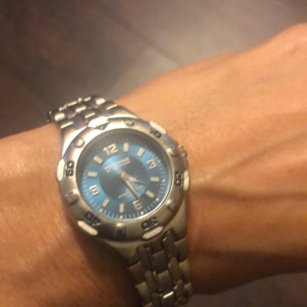 Watch - Picture 3 of 3